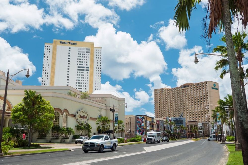 グアムの人気ホテルで無料WiFiを利用する!